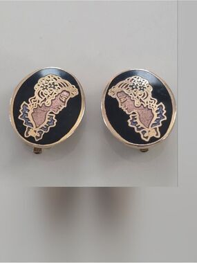 Vintage Nouveau Cameo Roccoco Clip On Earrings